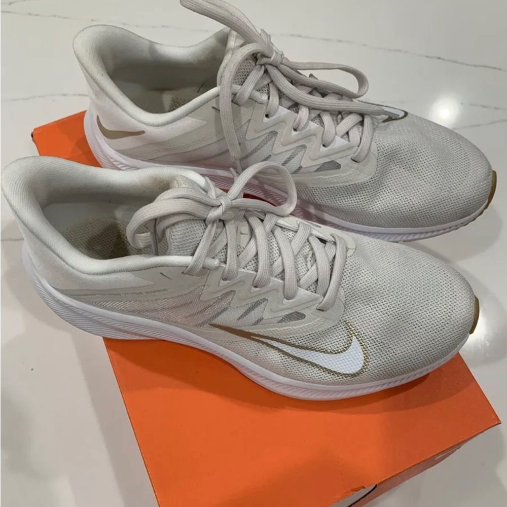 Women’s Nike Quest 3
